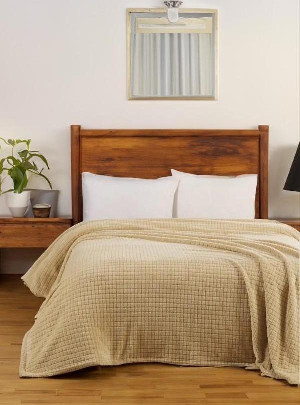 Komfort Home Çift Kişilik Wellsoft Kare Desenli Peluş Sıcak Tutan Tv Battaniyesi 200x220 CM - BEJ - Image 1
