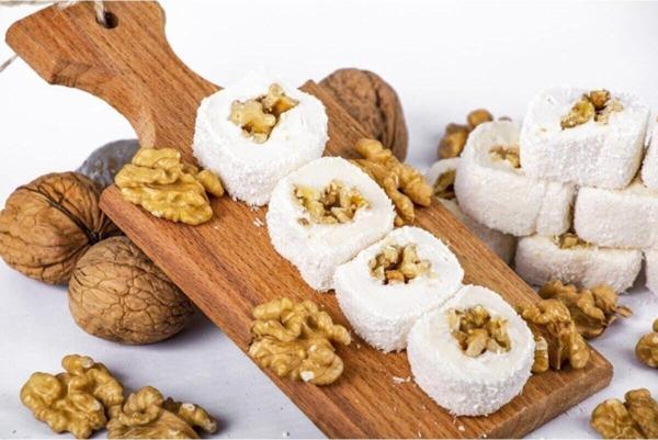 Akdede Lokum Naturel Lezzetler Diyarı Afyonun Meşhur Cevizli Sultan Lokumu 1000 Gr - Image 1