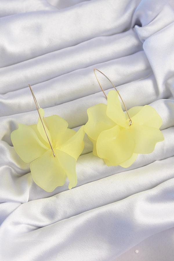 Pirinç Sarı Renkli Flora Küpe - TJ-BKP9261 - Image 1