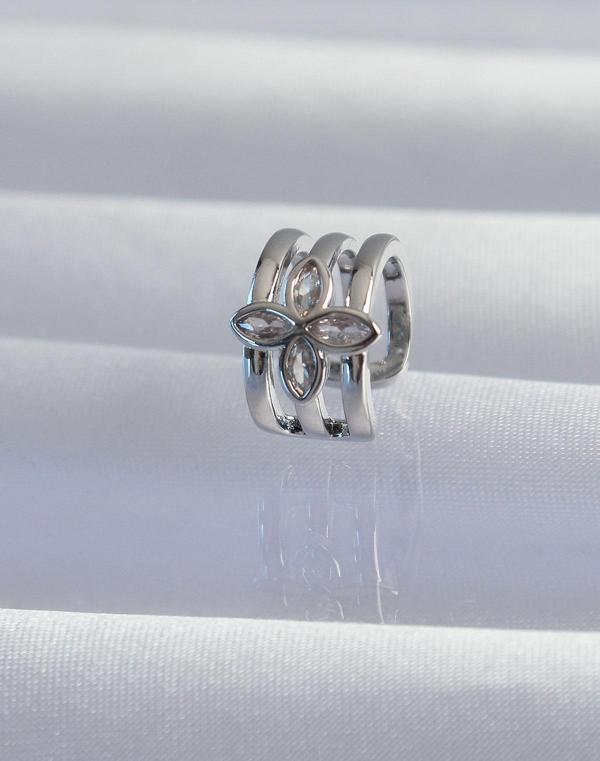Pirinç Gümüş Renk Yonca Earcuff Küpe - TJ-BKP9330 - Image 1