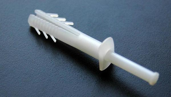 MADE PLASTİK ÇİVİLİ KORNİŞ DÜBELİ 7 MM EXTRA 1 PAKET- 25 ADET - Image 1