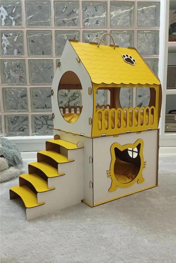 Dekoratif Ahşap Kedi Evi Teraslı 2 Katlı Merdivenli Kedi Evi Sarı - Beyaz - Image 1