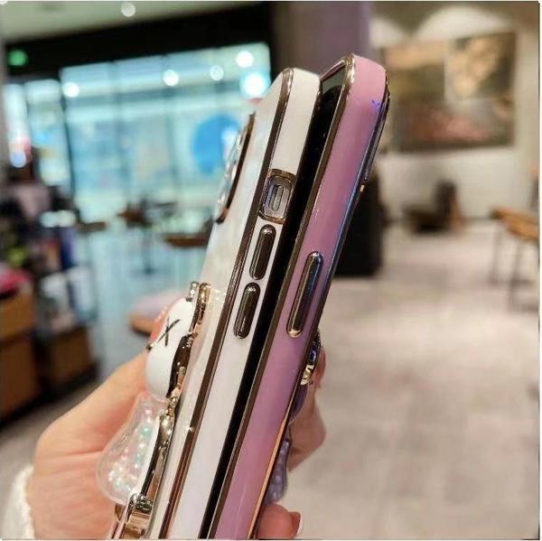 İphone 14 Glossy Yumuşak Ayıcıklı Boncuklu Stantlı Kapak - Image 1
