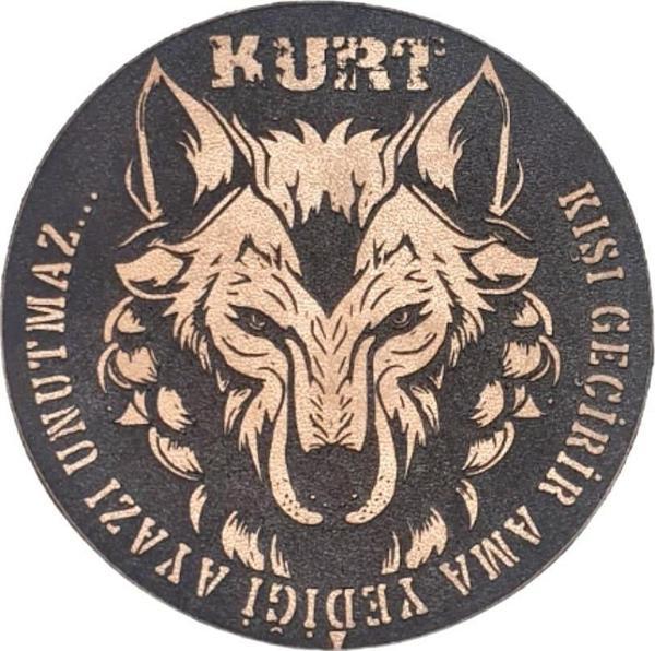 Kurt Kışı Geçirir Ama Yediği Ayazı Unutmaz -Yuvarlak  Deri Peç - Arma - Wolf Leather Patch - Image 1