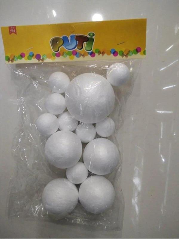 Puti Karışık Köpük Top (6.5 Cm 1 Adet - 5 Cm 4 Adet - 3 Cm 8 Adet) - Image 1