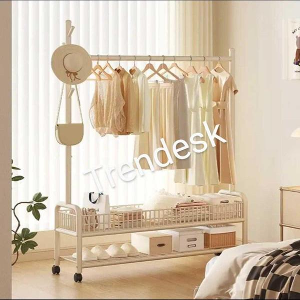 Trendesk Metal Siyah Beyaz Krem 2 Raflı Raflı Konfeksiyon Askılığı Ayaklı Elbise Askılığı 176 cm - Image 1