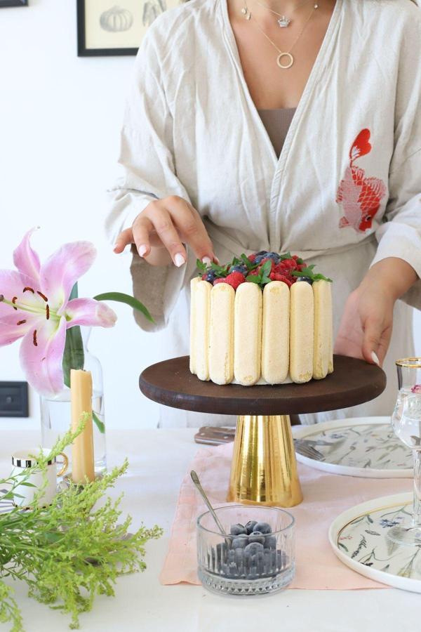 Akayev Ahşap 24 Cm Altın Konik Ayaklı Sunumluk - Image 1