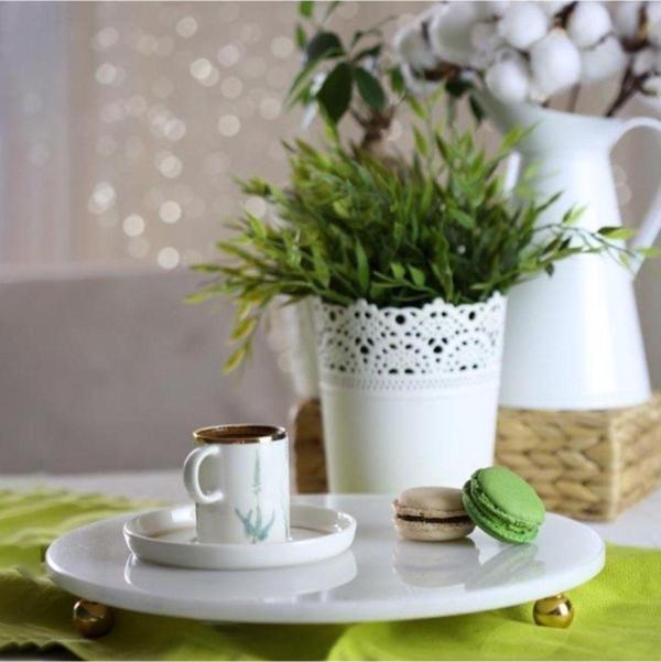 Akayev Mermer Beyaz 30 Cm Altın Boncuk Ayaklı Yuvarlak Sunumluk - Image 1