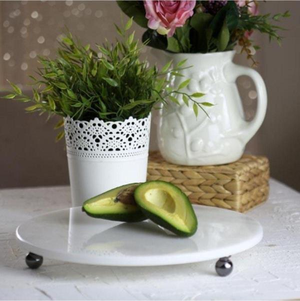 Akayev Mermer Beyaz 30 Cm Füme Boncuk Ayaklı Yuvarlak Sunumluk - Image 1