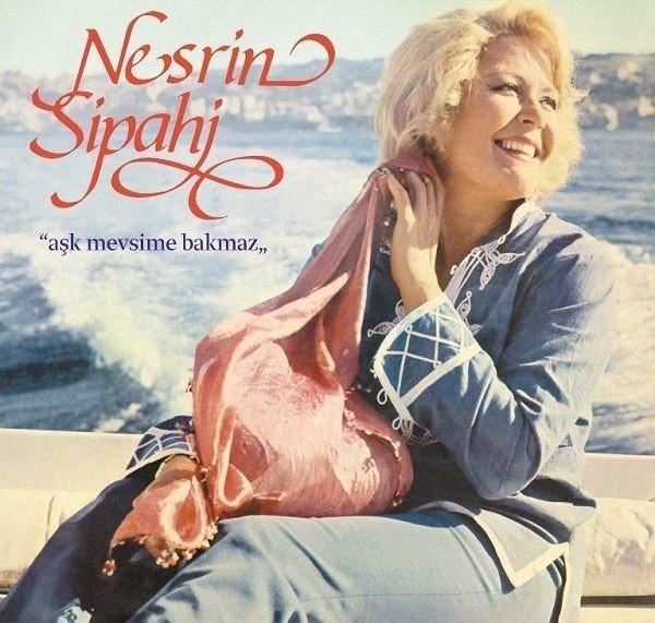 Universal Müzik Türkiye Aşk Mevsime Bakmaz Plak - Image 1
