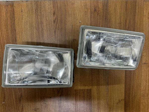 Renault R9 Ön Sağ Sol Far Lambası Orta Kasa Kare Tip - Image 1