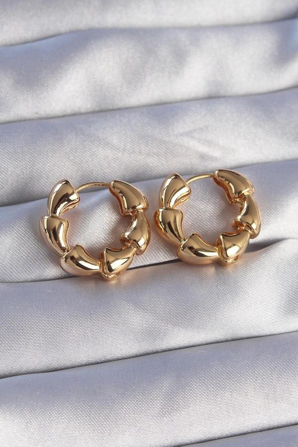 Pirinç Gold Renk Damla Kıvrım Tasarımlı Halka Küpe - TJ-BKP9084 - Image 1