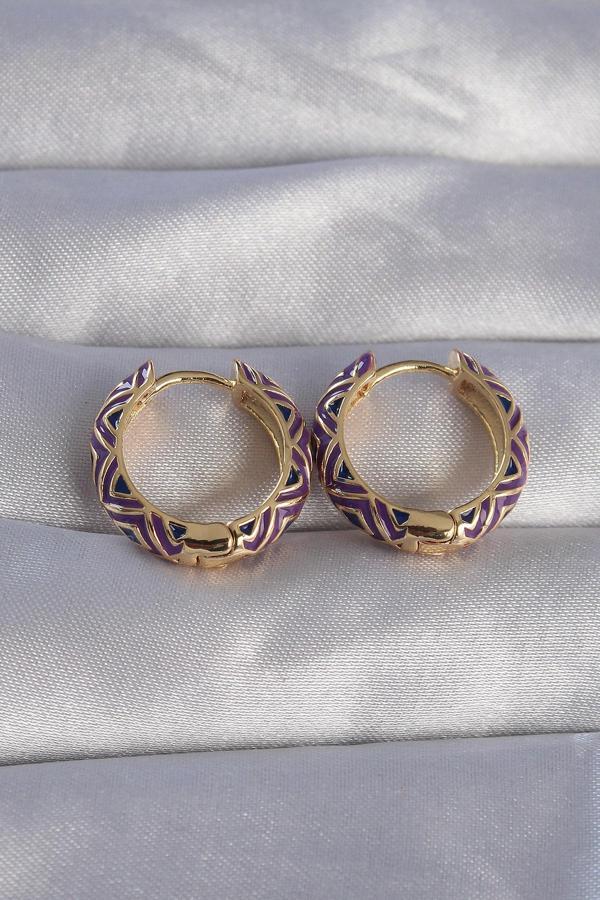 Pirinç Gold Renk Mor Etnik Desenli Halka Küpe - TJ-BKP9076 - Image 1