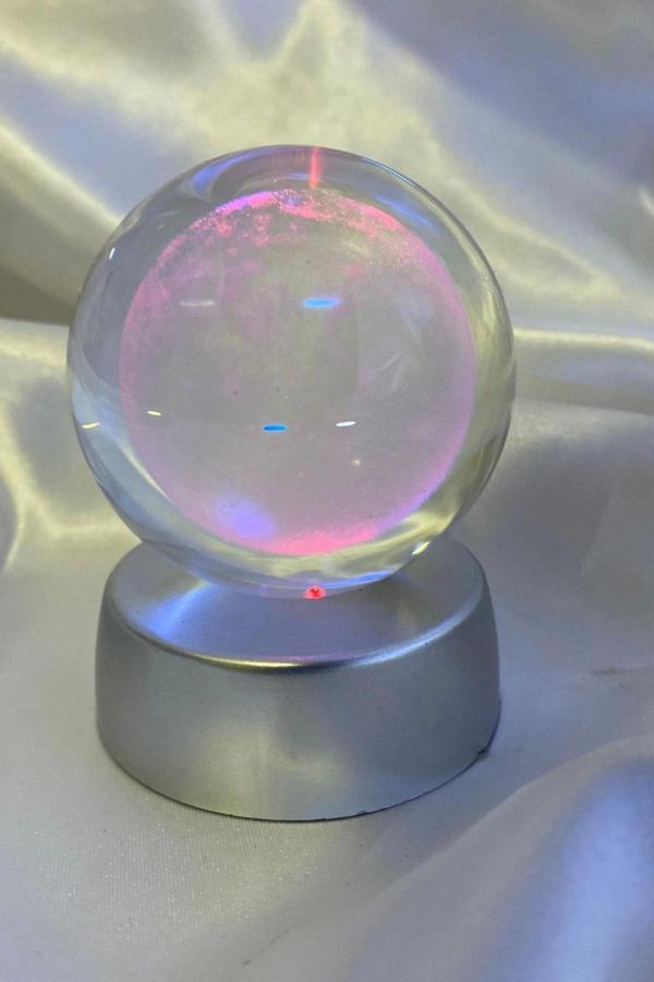 3D Led Işık Cam Küre Çok Işıklı Pilli Ay Yüzeyi 7 cm - Image 1