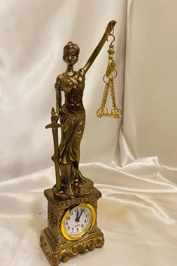 Avukat Adalet Kadın Heykeli Themis Terazi Dekoratif Hakim Savcı Saatli - Image 1