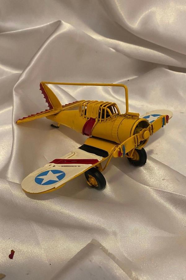 Metal Uçak Dekoratif Maket El Yapımı Oyuncak Teyyare Planör Sarı Kırmızı Beyaz - Image 1