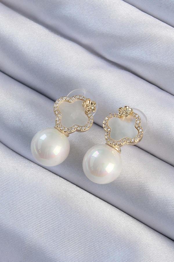 Pirinç Altın Renk Zirkon Taşlı Minimal Çiçek Tasarımlı Kadın Küpe - EBJ240920W28178 - Image 1