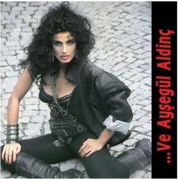 Universal Müzik Türkiye ...Ve Ayşegül Aldinç - Image 1