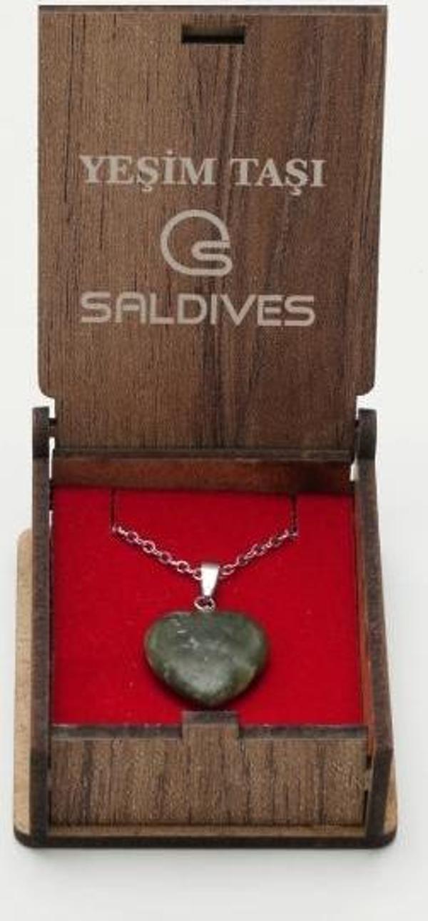 Saldives Yeşim Doğaltaş Kolye - Image 1