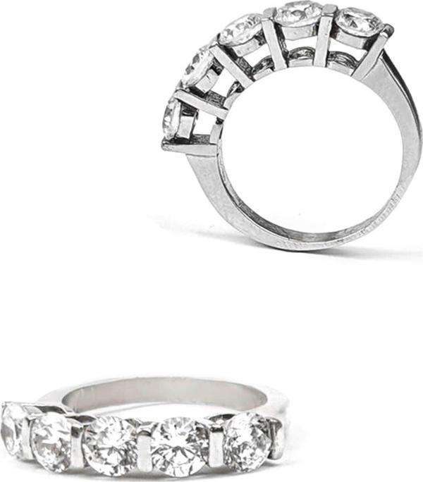 Pırlanta Işıltısında Swarovski Taşlı Gümüş Beş Taş Yüzük - Image 1