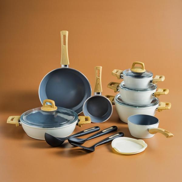 Karaca x Refika Swiss Crystal 15 Parça Tencere Seti Creamy - Image 1