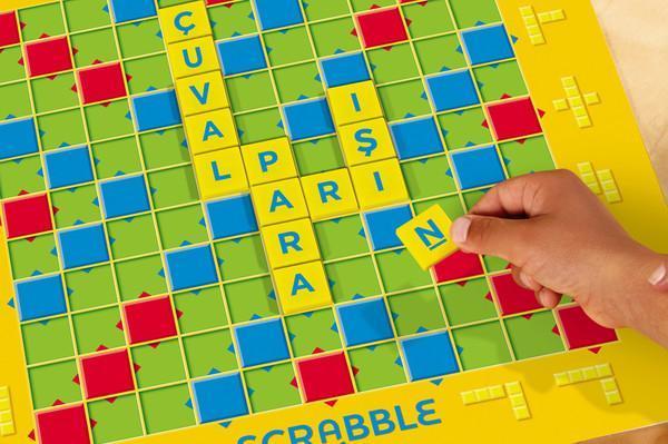 Scrabble Y9733 Junior Türkçe Kutu Oyunu - Image 1