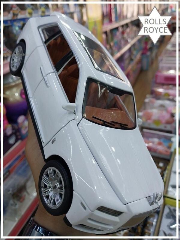Hepsilazım Rolls Royce  Cullınan Dıecast Beyaz Metal 1.24 Koleksiyon Model Işıklı Sesli Far Araba - Image 1