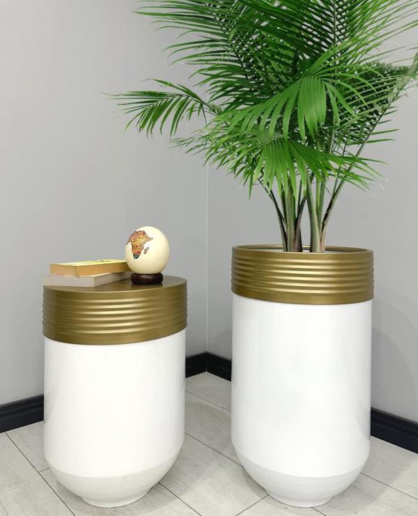 ELEGANT Dekoratif Eskitme Darbuka Parlak Beyaz Saksı 70cm + Sehpa 60cm İkili Set - Image 1