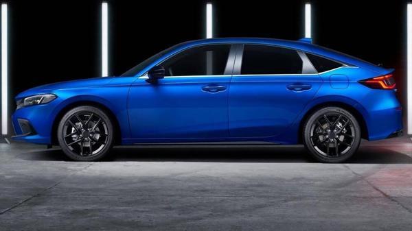 OMSA Honda Civic SD Krom Cam Alt Çıtası 2021 ve Sonrası  - Image 1