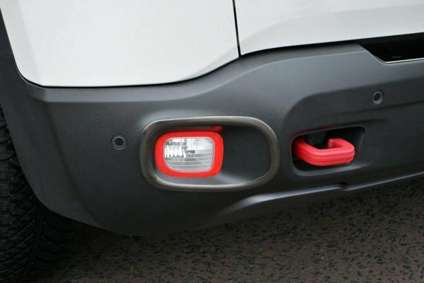 OMSA Jeep Renegade Siyah Krom Reflektör Çerçevesi 2 Parça 2014 ve Sonrası - Image 1