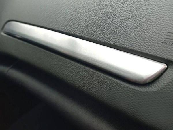 OMSA Renault Megane 4 HB Krom Ön Konsol Çıtası 2016 ve Sonrası - Image 1