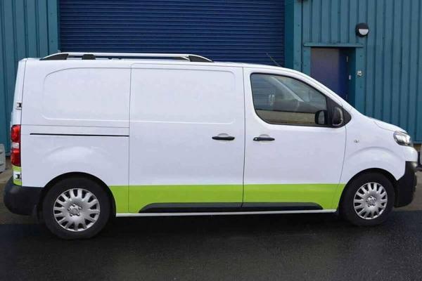 Citroen Jumpy 3 Elegance Tavan Çıtası Alüminyum Uzun Şase Camsız Van 2017 ve Sonrası - Image 1