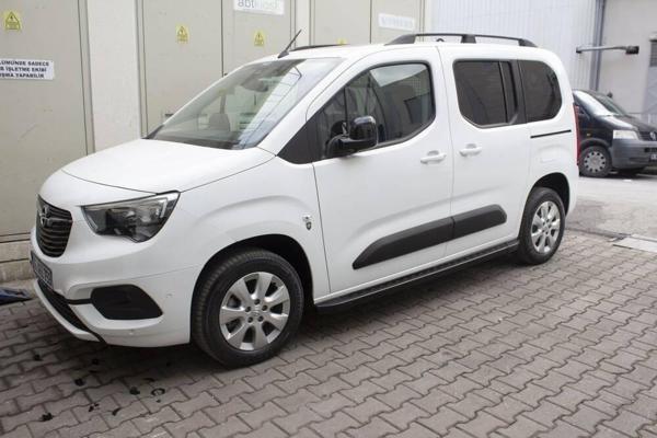 Opel Combo E Elegance Tavan Çıtası Siyah 2019 ve Sonrası - Image 1