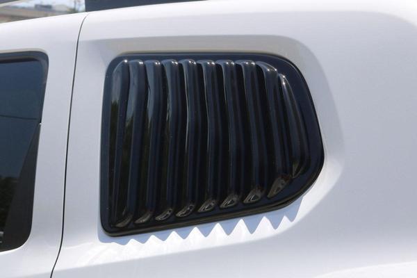 Dacia Duster Arka Kelebek Vent 2 Parça 2018-2024 Arası - Image 1