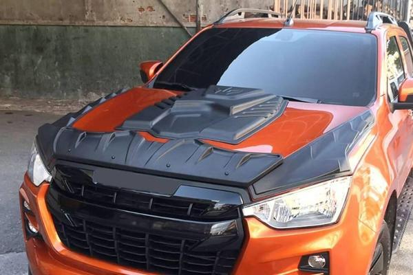 Isuzu D-Max Dragon Ön Kaput Koruyucu 3 Parça 2020 ve Sonrası - Image 1