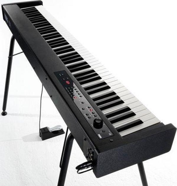 KORG D1 - Image 1