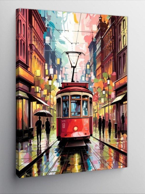 Ekart Kanvas Tablo Kırmızı Tramvay Ve İnsanlar - Image 1