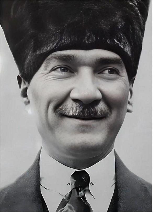 Ekart Mustafa Kemal Atatürk Gülüyor Model Ahşap Tablo 35 cm x 50 cm - Image 1