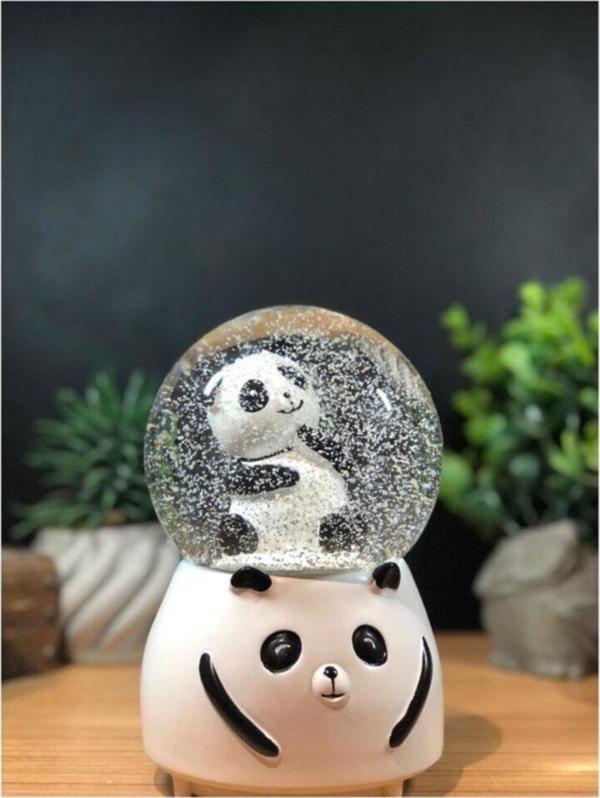 Mobgift Düşünen Panda Temalı Işıklı Müzikli Orta Boy Kar Küresi - Image 1