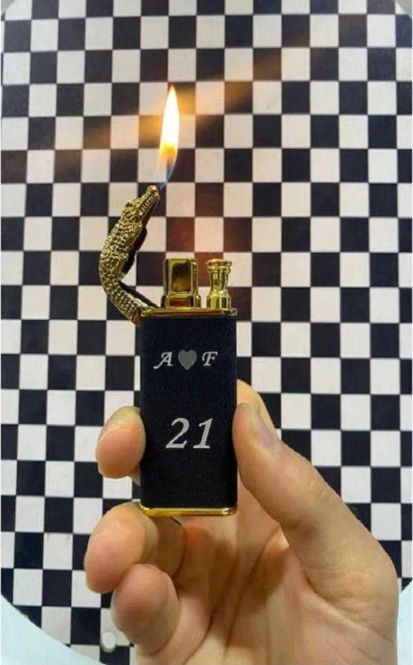 Mobgift Timsah Figürlü Isimli Çift Alevli Çakmak - Image 1