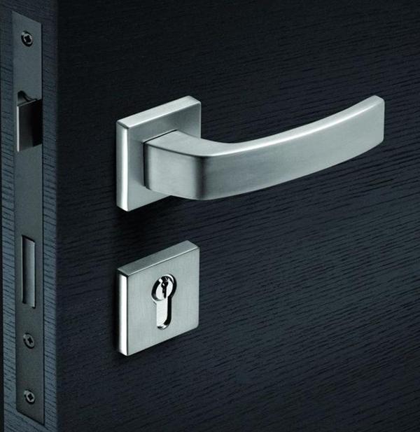ÇEBİ 513 S-CHİ KAPI KOLU KARE ROZETLİ KROM ROZETLİ WC (TK) - Image 1