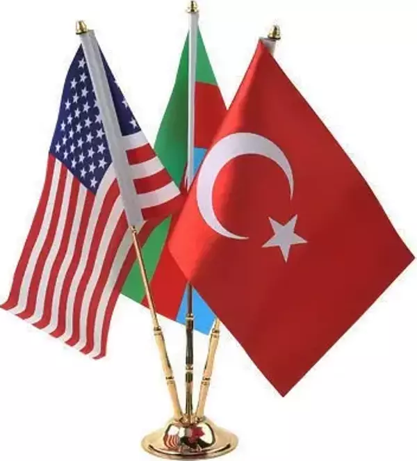 Gold Üçlü Türkiye-ABD-Azarbaycan Masa Bayrağı
 - Image 1