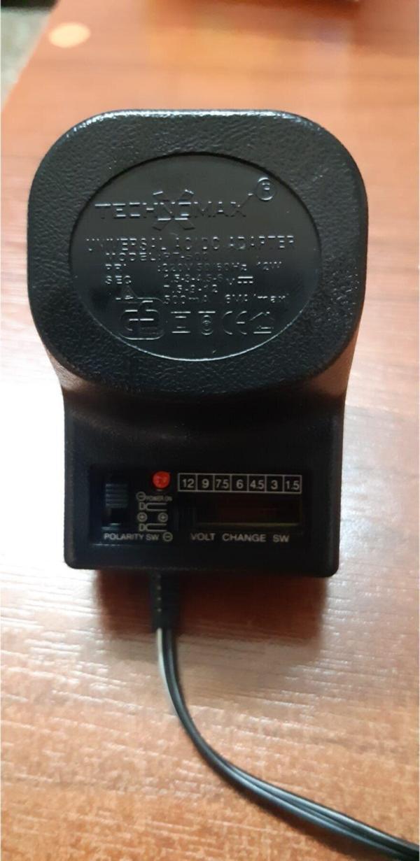 Ayarlı Ve Kademeli Adaptör / 1.5v,3v,4.5v,6v,7.5v,9v,12v Volta Kadar 500ma Ayarlı Adaptör - Image 1