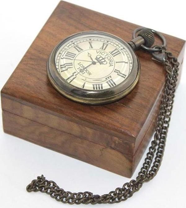 Ahşap Kutulu Pirinç Köstekli Saat - Image 1