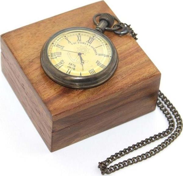 Ahşap Kutulu Pirinç Köstekli Saat - Image 1