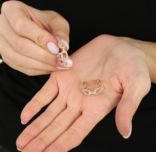 Beyaz Zirkon Taşlı Diamond Cut Tasarım Rose Renk 925 Ayar Gümüş Kadın Küpe - Image 1