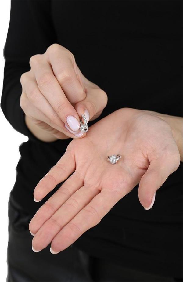 Beyaz Zirkon Taşlı Küre Top Sallantılı Silver Renk 925 Ayar Gümüş Kadın Küpe - Image 1