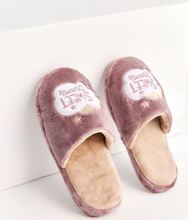 Chirpy Pera - Sweet Dreams Yazılı Mor Kadın Ev Terliği - Image 1