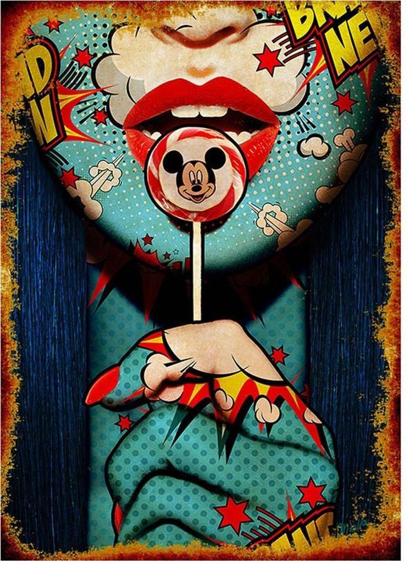 Bedeko Ahşap Tablo Pop Art Lolipop Yiyen Kadın - Image 1