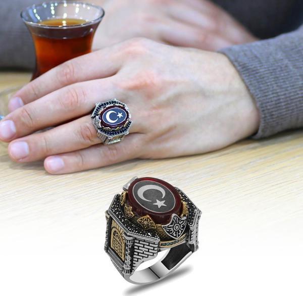 Kırmızı Sıkma Kehribar Üzerine Ayyıldız İşlemeli Yanları Kale Tasarım 925 Ayar Gümüş Erkek Yüzük - Image 1